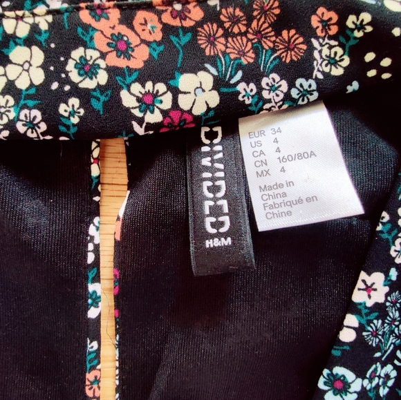 H&M High Neckline Floral Print Dress with Long Sleeves - Picture 5 of 8